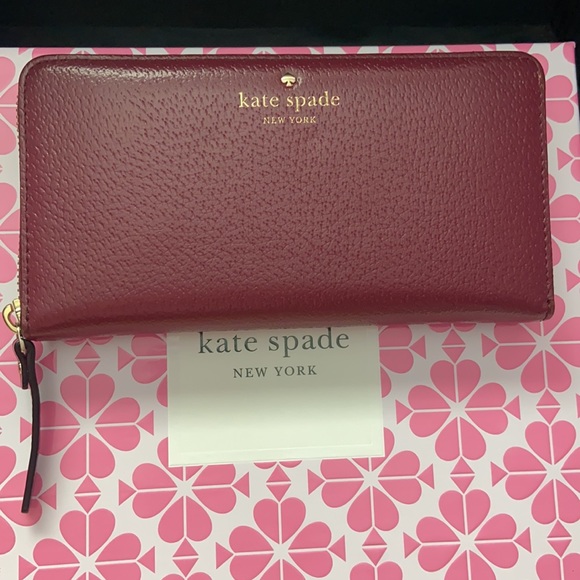 •Kate Spade Wallet - Picture 2 of 8
